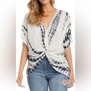Karen Kane Twist Front Top in blue & white tie die Womans Medium